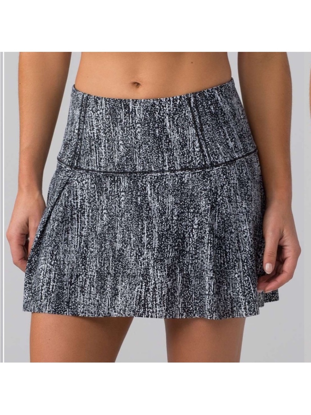Lululemon Lost In Space Skirt Size 6 - Picture 2 of 8